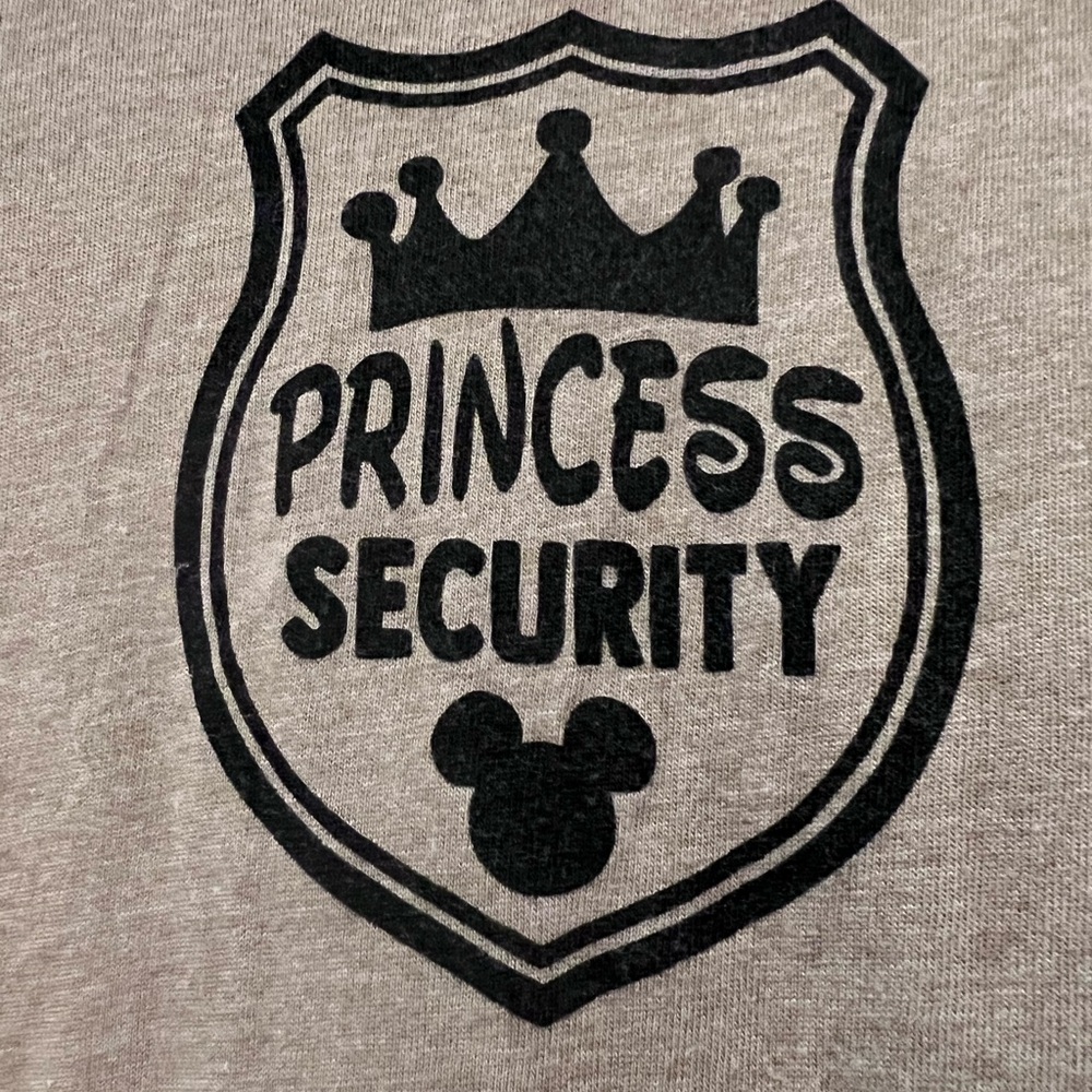 Princess Security Disney tee - Picture 2 of 4